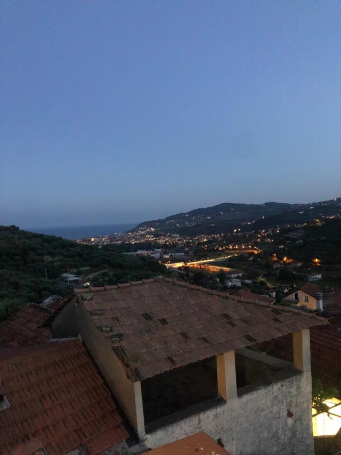 Casa Relax, Un Uliveto Sul Mare. Villa Diano San Pietro Eksteriør bilde